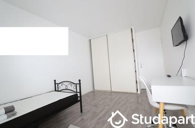 Chambre - 13 m² - 1 pièce