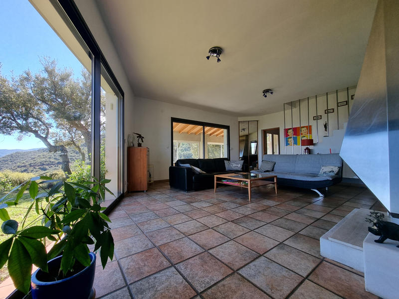 Propriété - 270 m² - 8 pièces