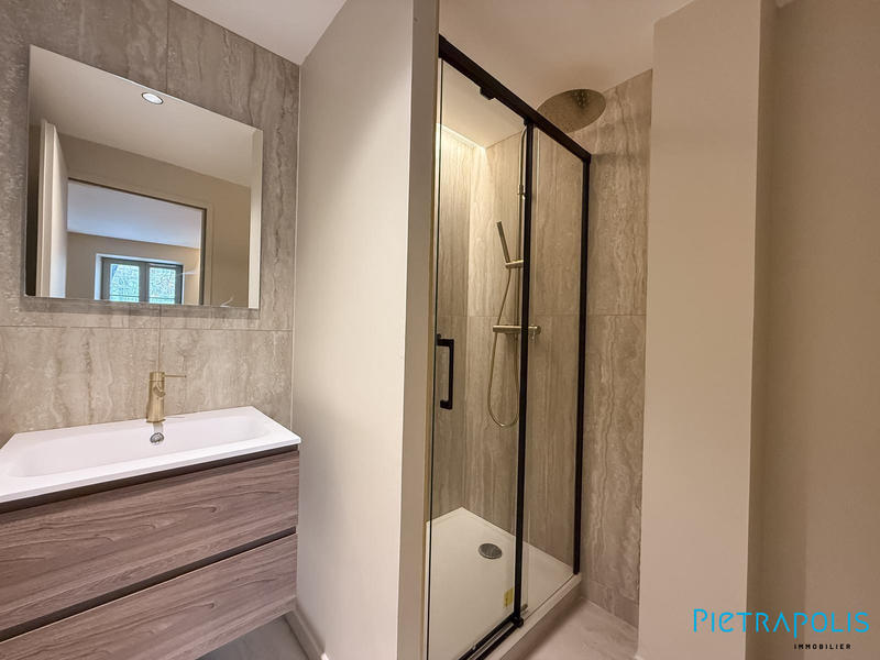 Appartement - 102 m² - 4 pièces