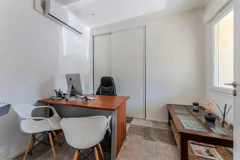 Local commercial - 50 m² - 4 pièces