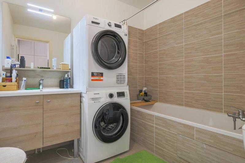 Appartement - 99 m² - 5 pièces