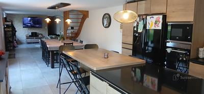 Propriété - 216 m² - 10 pièces