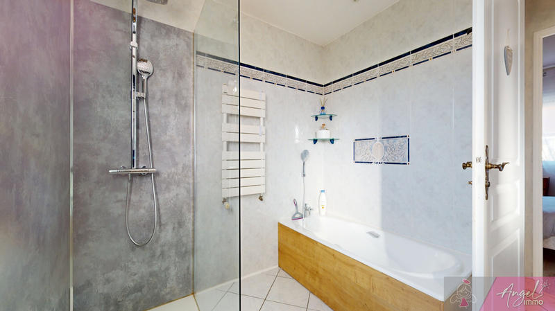 Maison - 165 m² - 7 pièces