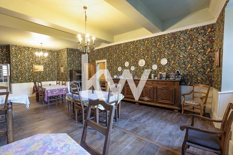 Maison - 680 m² - 18 pièces