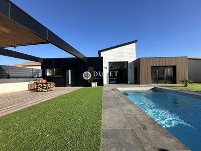 Maison - 178 m² - 9 pièces