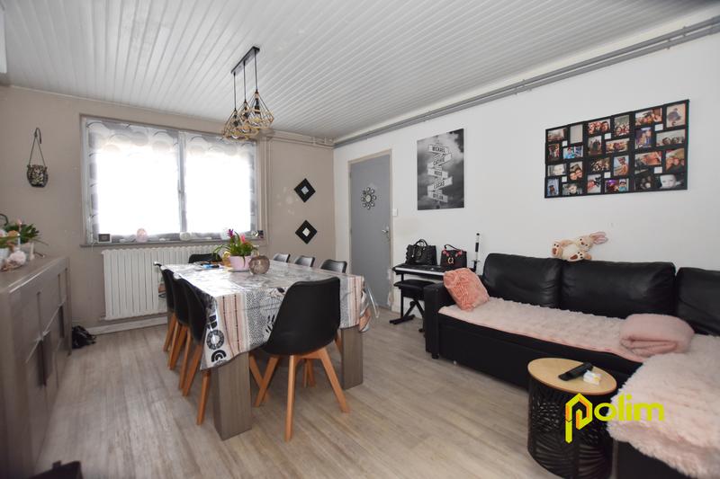 Maison - 99 m² - 5 pièces