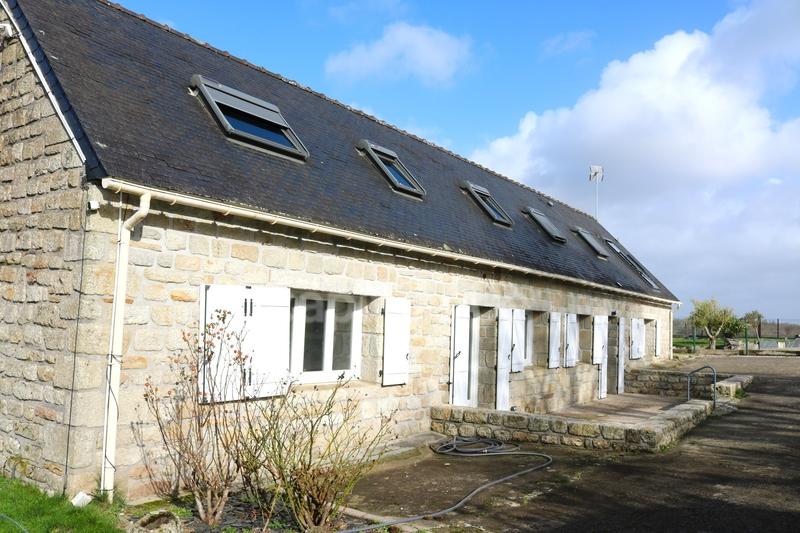 Maison en pierre - 177 m² - 7 pièces