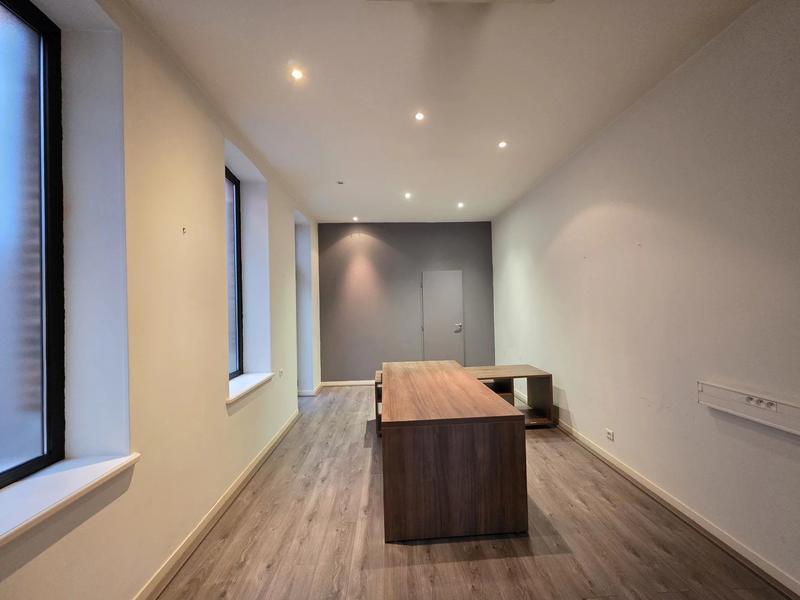 Bureau - 95 m² - 1 pièce