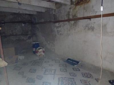 Remise - 75 m² - 2 pièces