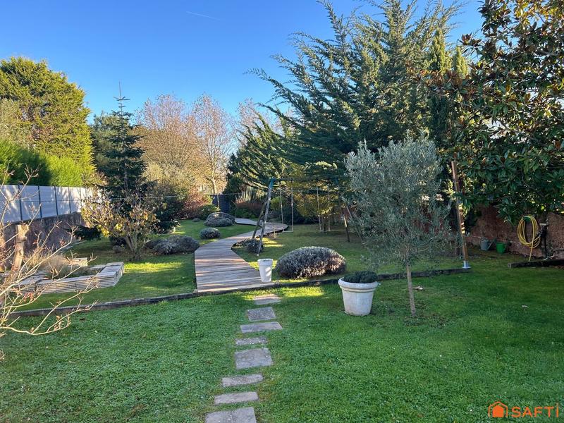 Villa - 295 m² - 12 pièces