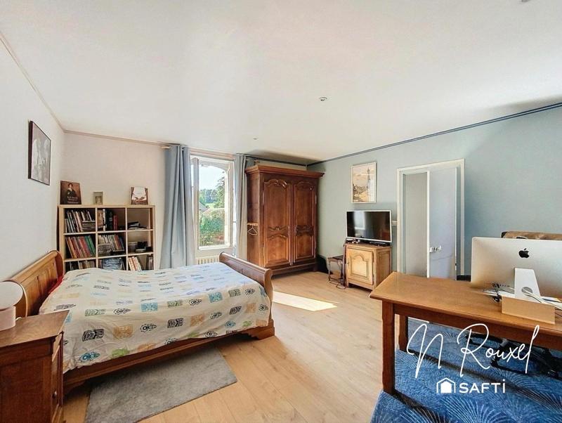 Maison - 180 m² - 7 pièces