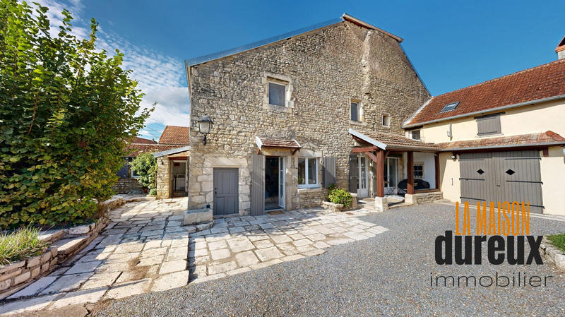 Maison ancienne - 223 m² - 6 pièces