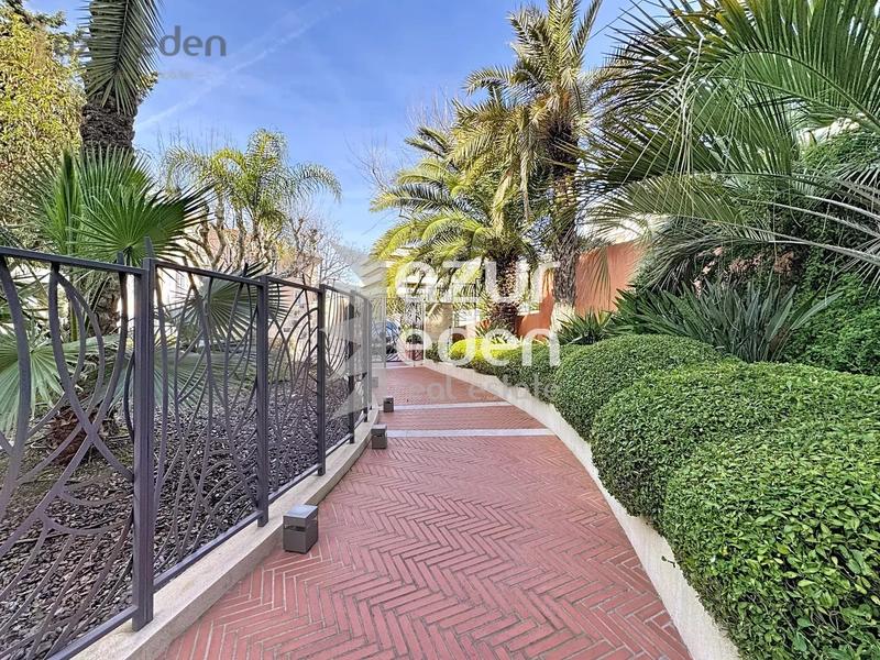 Appartement - 80 m² - 3 pièces