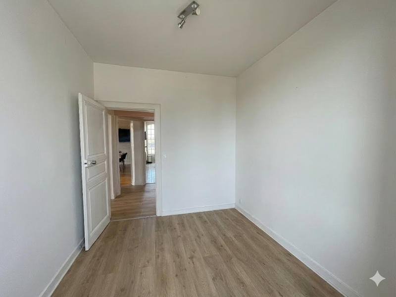 Appartement - 98 m² - 4 pièces