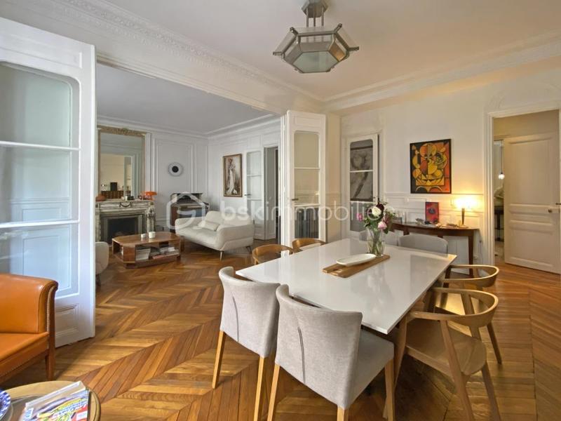 Appartement - 164 m² - 6 pièces