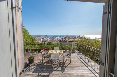 Maison - 99 m² - 5 pièces