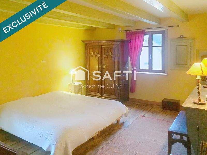 Maison - 270 m² - 10 pièces