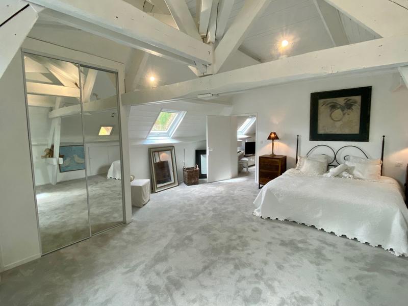 Maison traditionnelle - 170 m² - 4 pièces