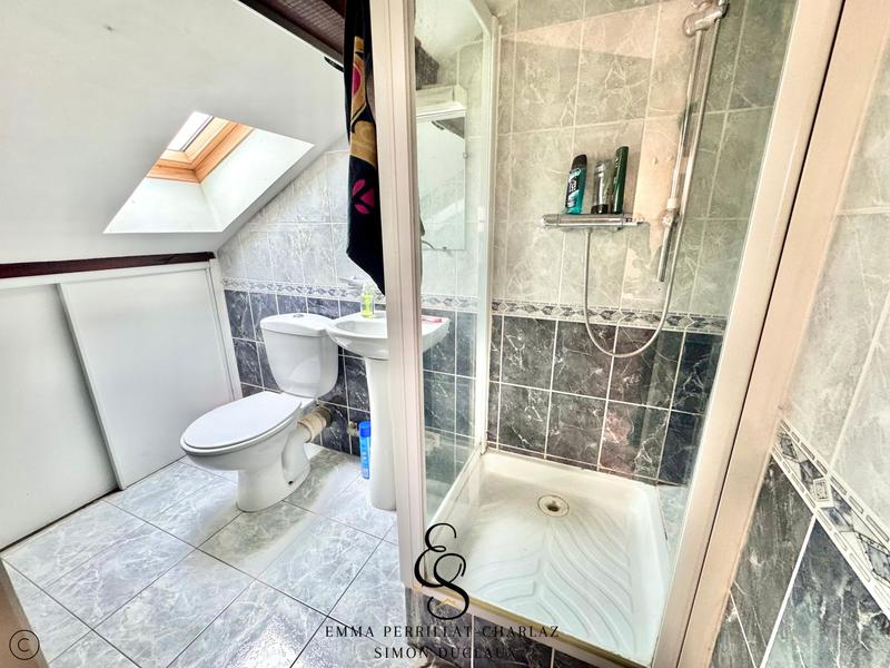 Maison - 90 m² - 6 pièces