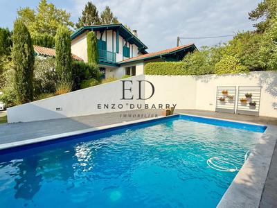 Maison - 170 m² - 6 pièces