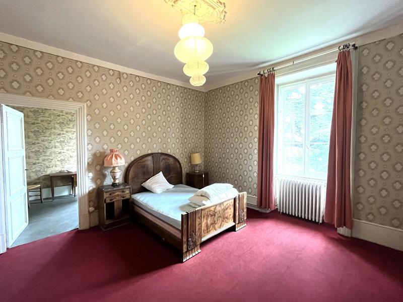 Maison de maîtres - 900 m² - 15 pièces