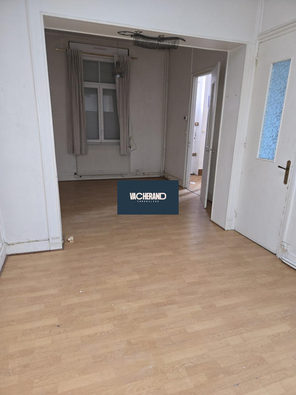 Maison - 92 m² - 6 pièces