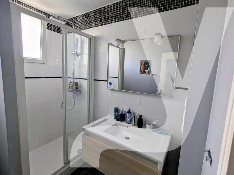 Appartement - 117 m² - 6 pièces