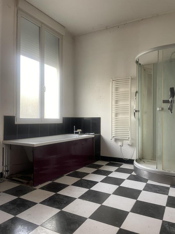 Maison - 231 m² - 5 pièces