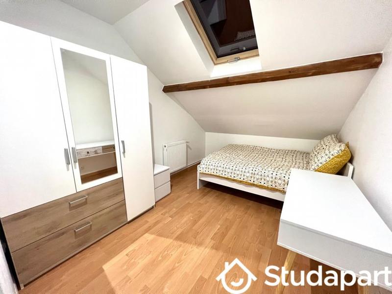 Chambre - 11 m² - 1 pièce