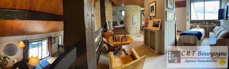 Maison - 374 m² - 9 pièces