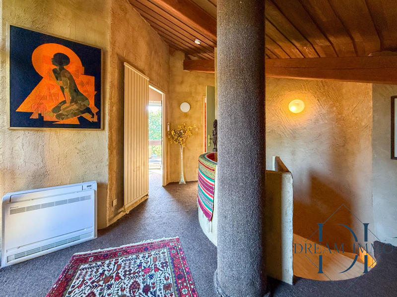 Maison - 210 m² - 8 pièces