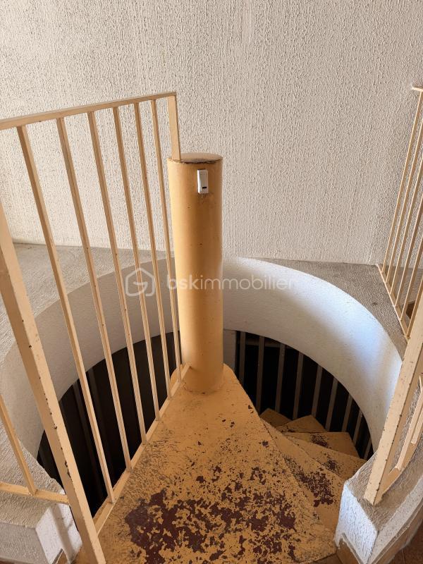 Parking / Garage - 1 m²