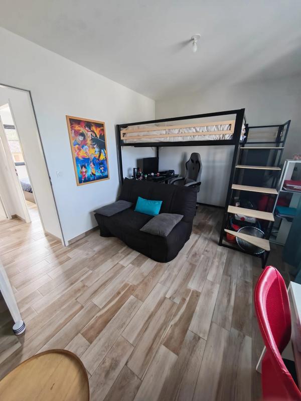 Maison - 99 m² - 5 pièces