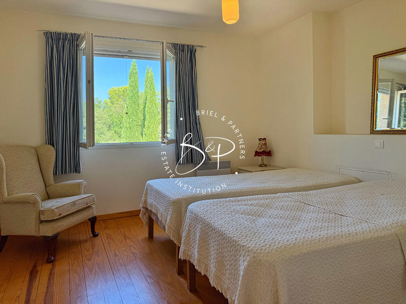 Maison - 186 m² - 6 pièces