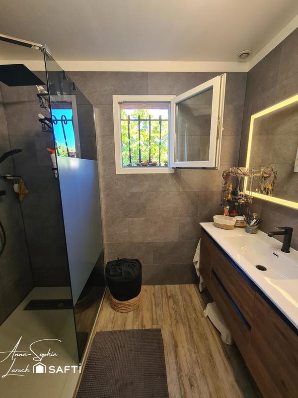 Maison - 127 m² - 7 pièces