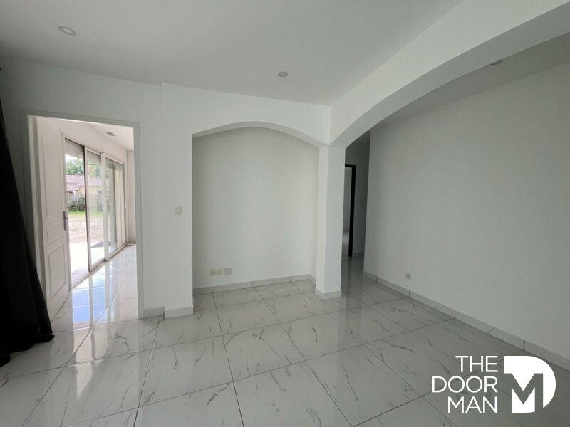 Maison - 202 m² - 10 pièces