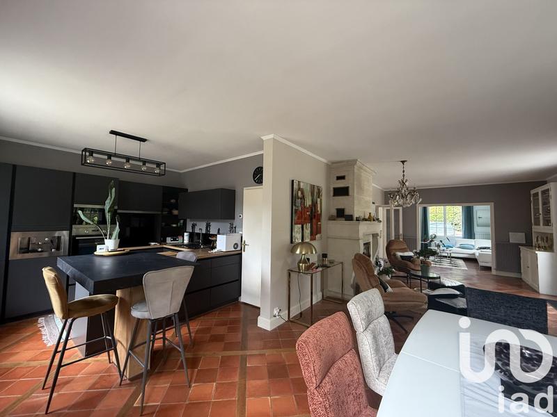 Maison - 166 m² - 8 pièces