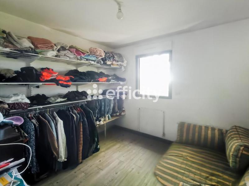 Maison - 232 m² - 12 pièces