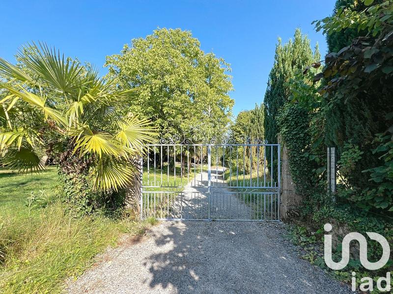 Maison - 220 m² - 5 pièces