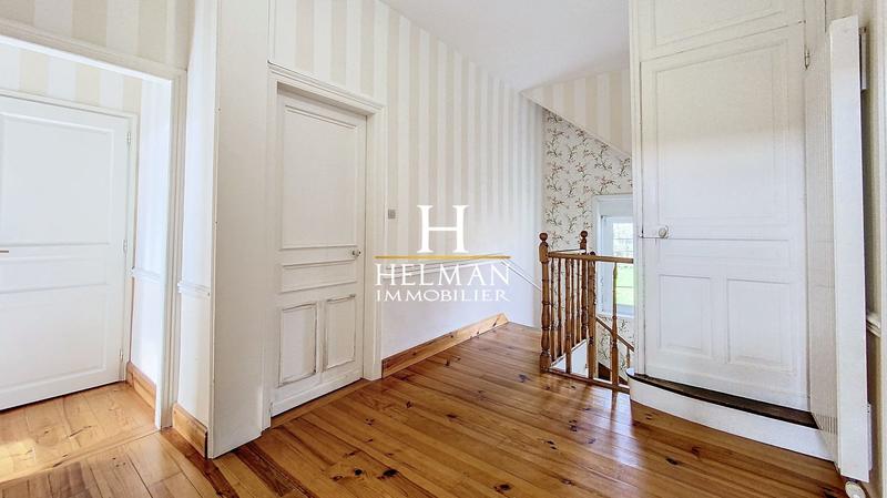 Maison - 185 m² - 6 pièces