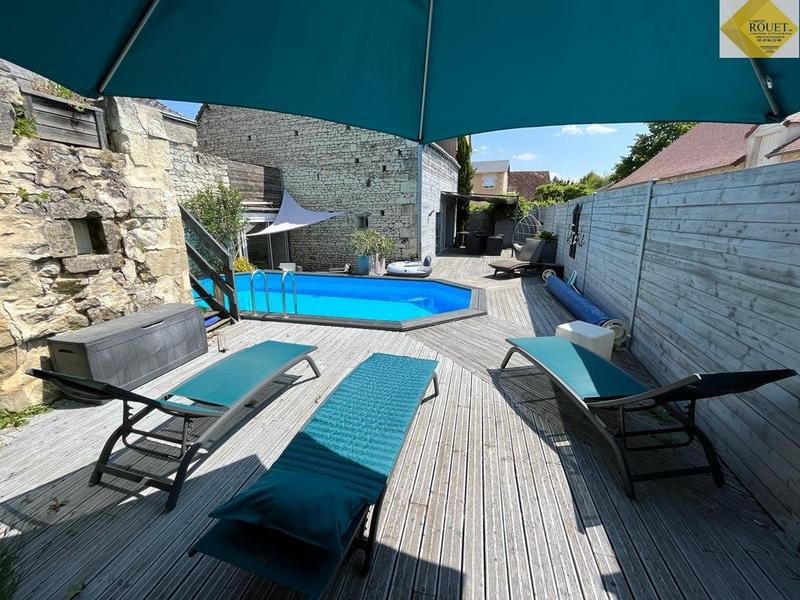 Maison - 460 m² - 11 pièces