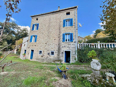 Maison - 114 m² - 5 pièces