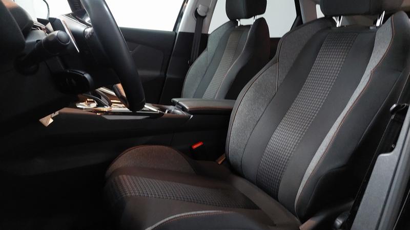 Peugeot 3008 BlueHDi 130 s&amp;S Eat8 Active Business