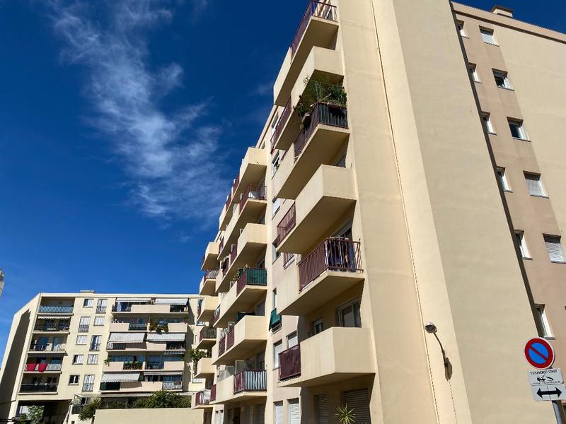 Studio - 16 m² - 1 pièce