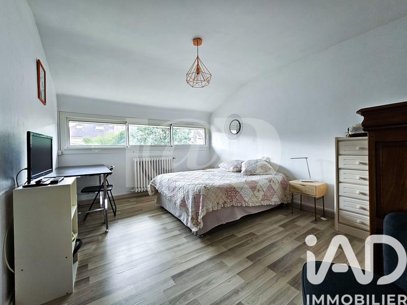 Maison - 163 m² - 8 pièces
