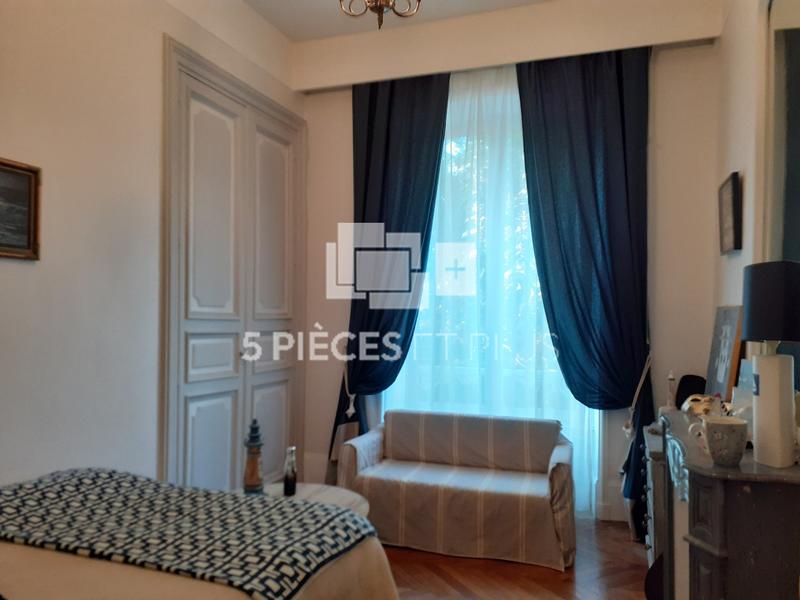 Hôtel particulier - 600 m² - 10 pièces