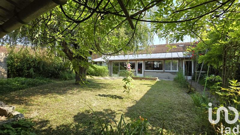 Maison - 223 m² - 8 pièces