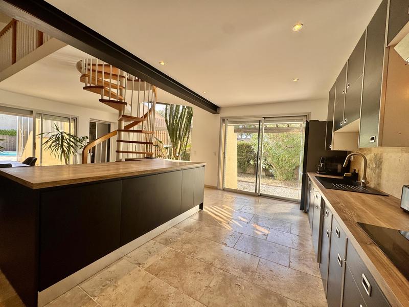 Maison d'architecte - 135 m² - 4 pièces