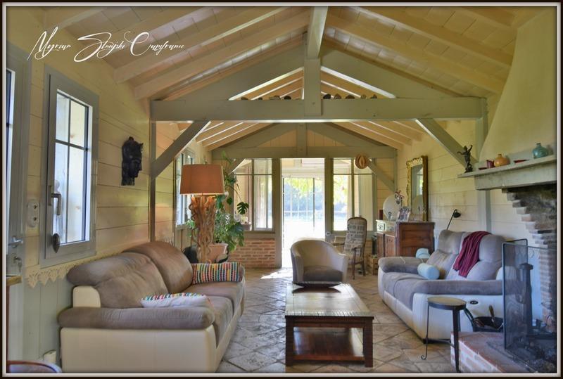 Maison de maîtres - 360 m² - 10 pièces