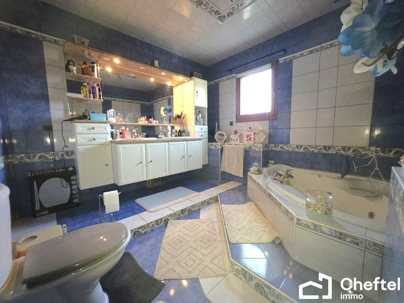 Maison - 197 m² - 6 pièces